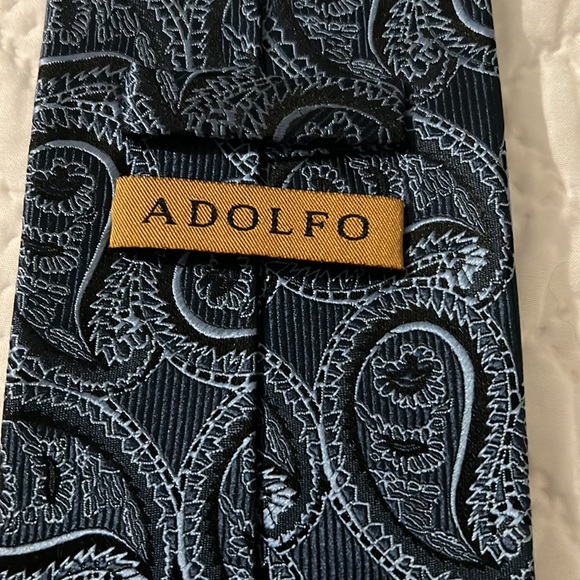 Gorgeous blue silk paisley tie - Picture 4 of 5